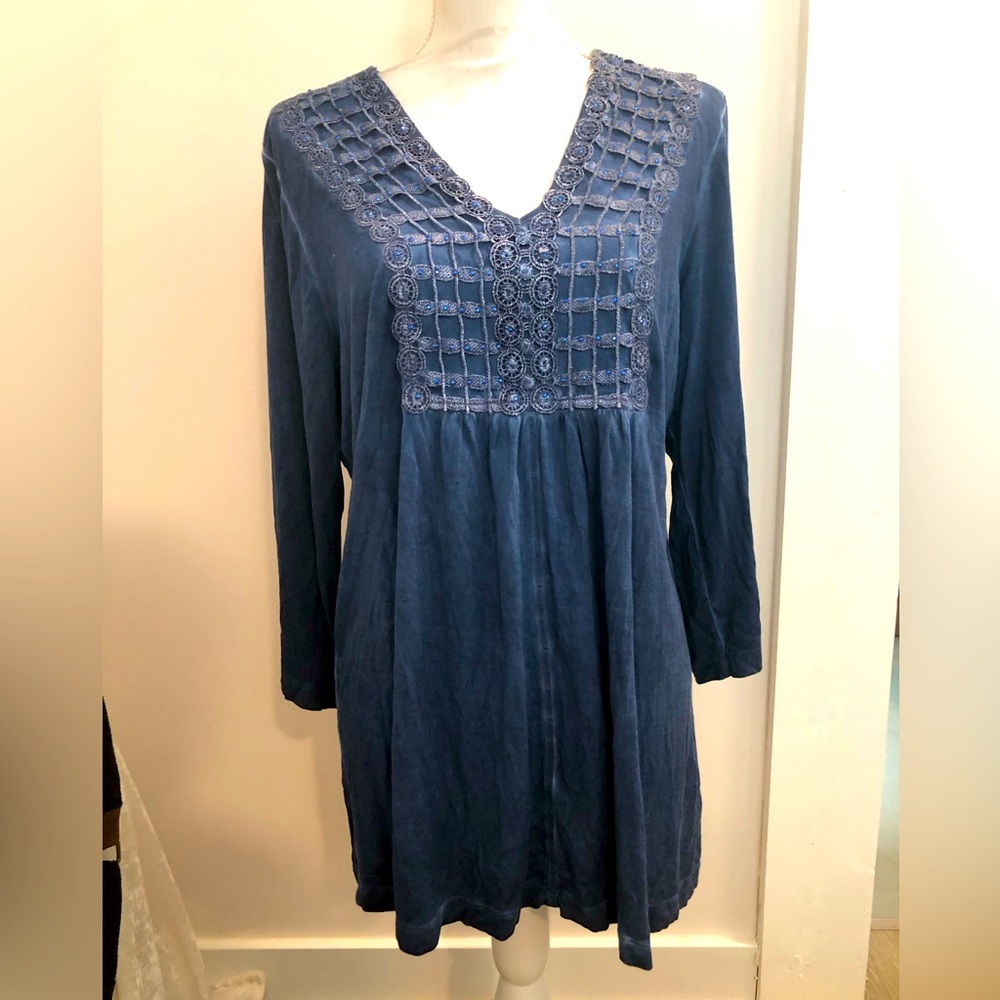World unity denim colored tunic